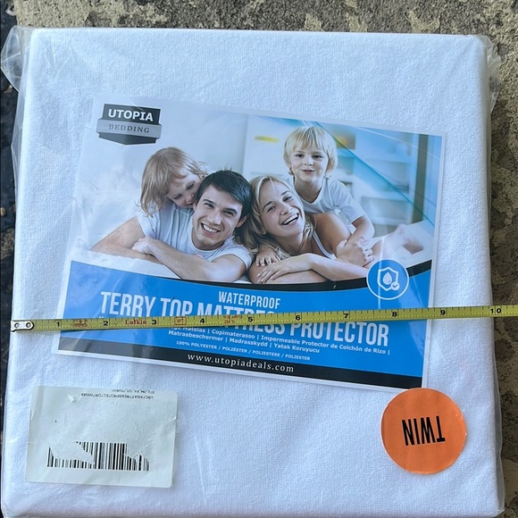 Utopia Bedding White Terry Mattress Protector - Picture 8 of 10